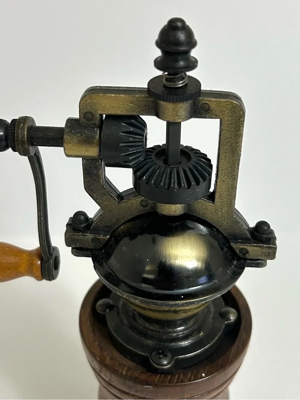 Vtg Manual Wood Pepper Mill with Antique Brass Mechanism - Brown